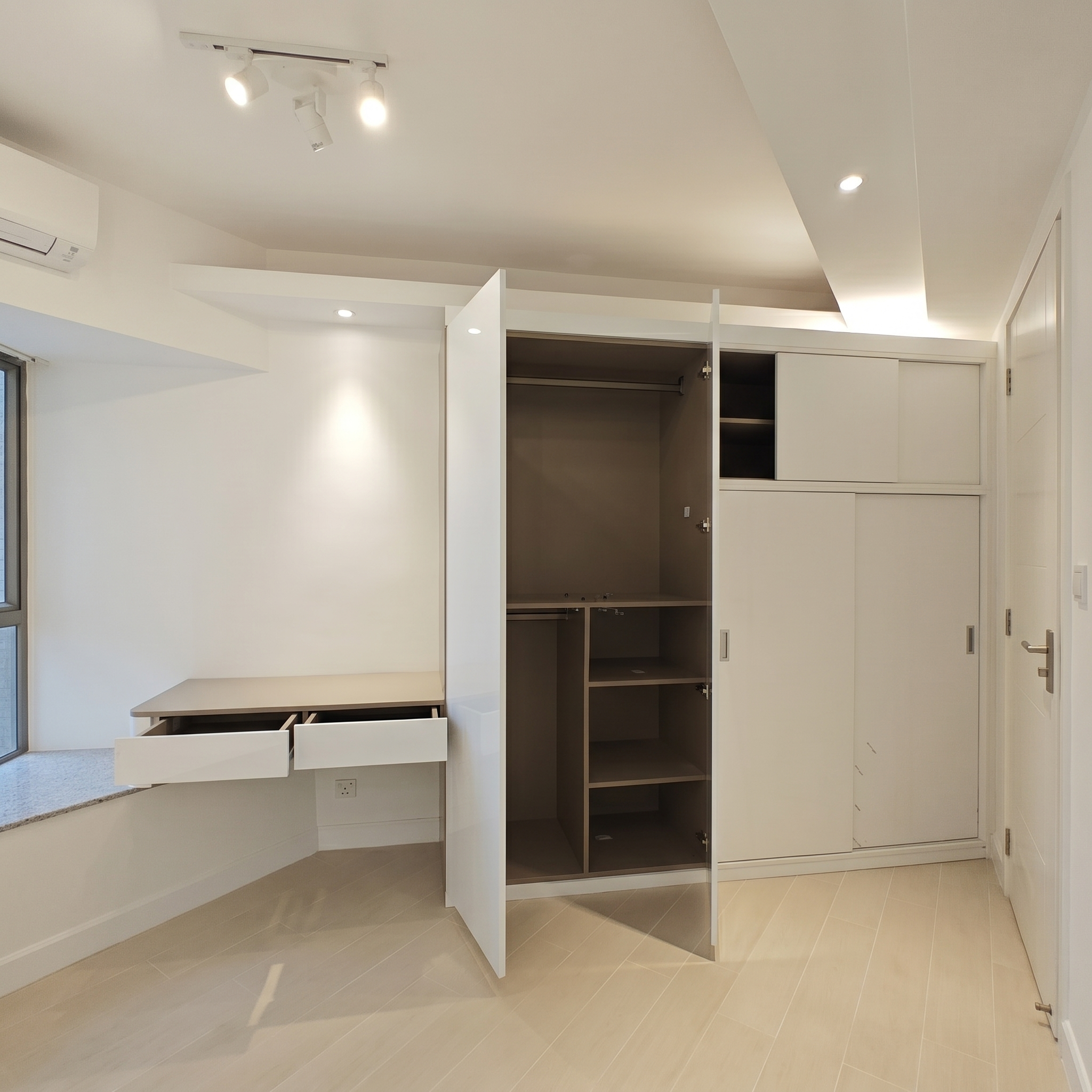 Floor-to-ceiling custom wardrobe in Discovery Bay