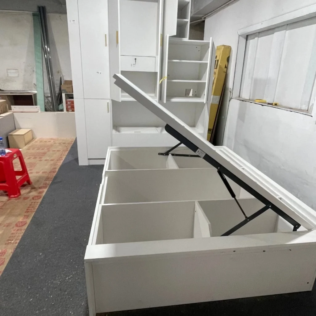 Lift-up storage bed with internal compartments