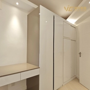 Integrated Wardrobe and Desk
