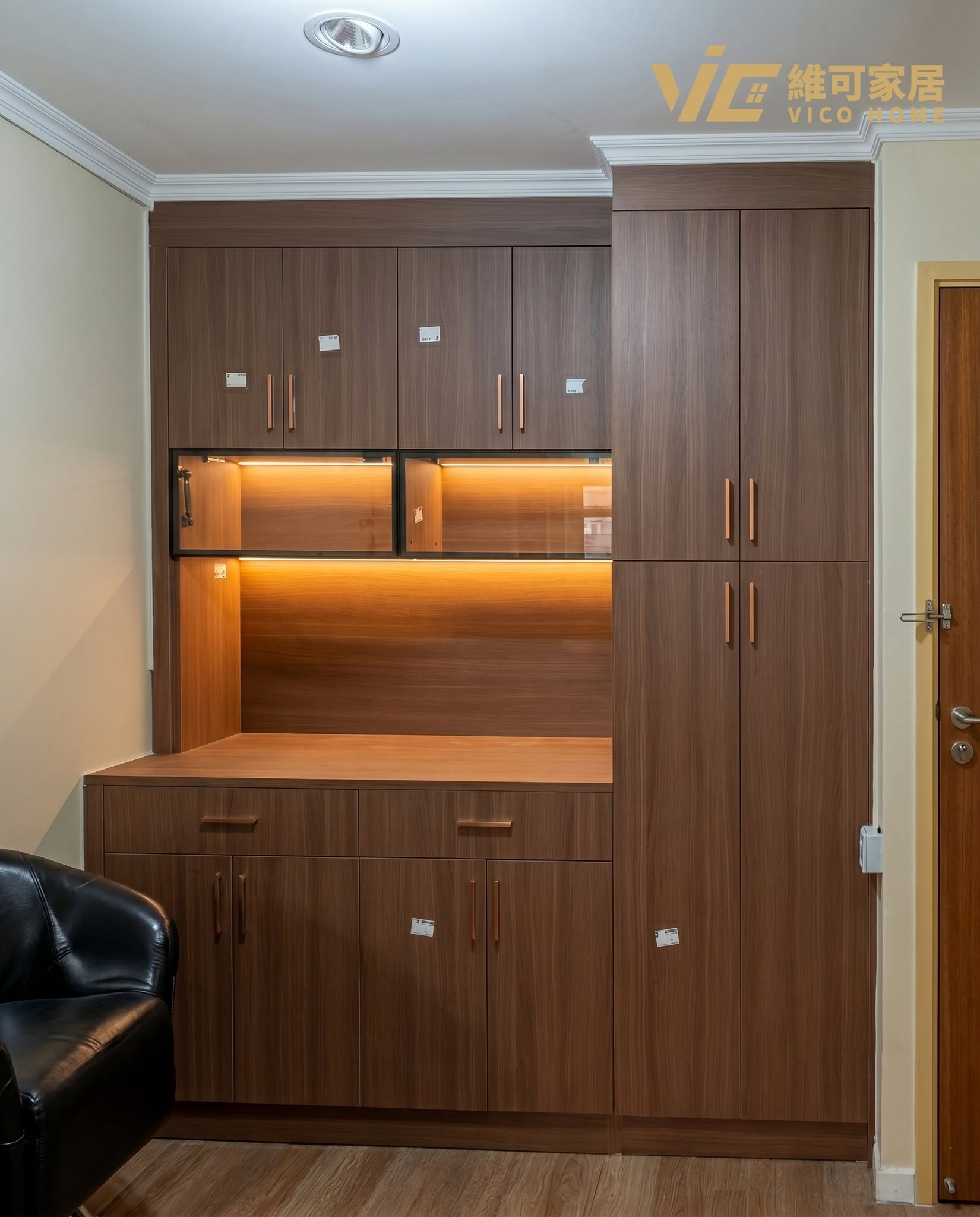 public-housing-partition-cabinet 4 Full-height living room display wall